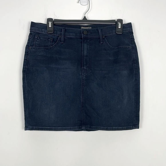 Mother High Waist Denim Mini Skirt in Twilight Whispers. Size 30. - Picture 1 of 12